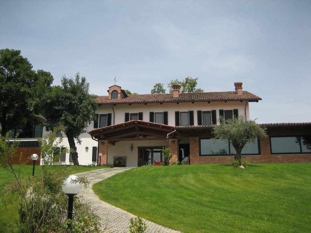 罗坎达德尔阿泽特酒店 San Salvatore Monferrato 外观 照片